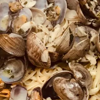 Pasta with Vongole Sauce